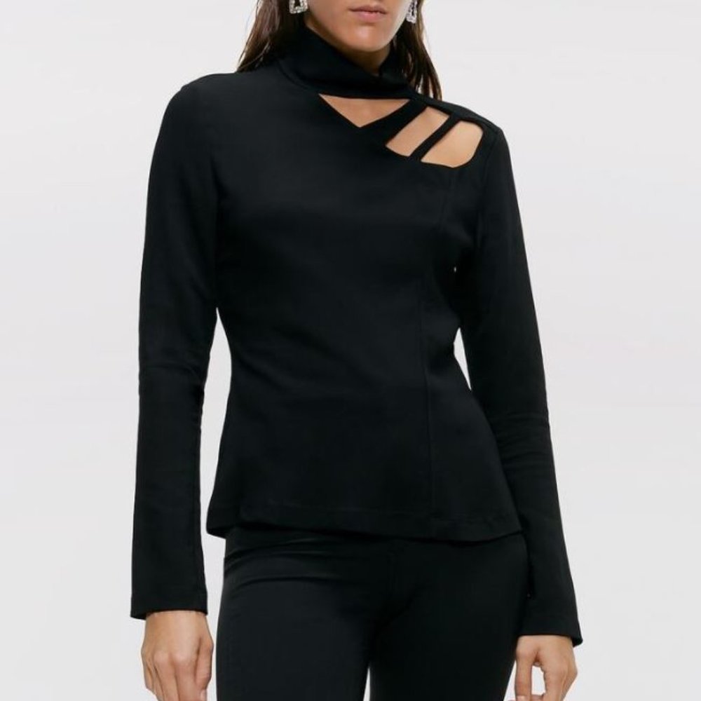 Zara Slit Front Top